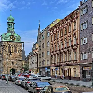 https://peters-tower-apartments.praguehotelsweb.com
